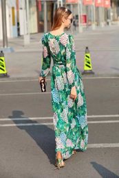 Dresses Spring and summer European and American T-stage catwalk models fashionable round neck long-sleeved printed dress