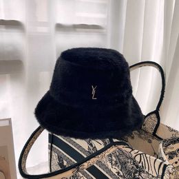 22s designers Luxurys Bucket Hats Faux mink fur temperament female autumn and winter letters high value temperament fashion