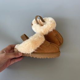 kids designer slippers Slides Winter Sandals wool Slipper slide now Moccasins Scuffs Plush Rubber Indoor classic non slip boys girls children sneakers trainers2