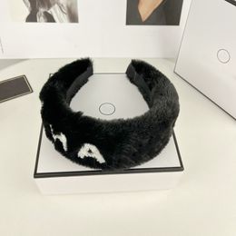 Headbands 2022 Winter FUR Headbands Autumn Wool Hair Hoop CLetter Headband Black White Colours HairJewelry Outdoor Top Headwear259l