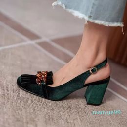 Lady Dress Shoes Women Pumps Slingbacks Green Designer de moda Fringe Velvet High Chunky