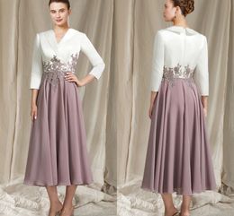 A-Line Mother of the Bride Dress Elegant V-Neck Tea Length Chiffon Satin Lace Appliques 3/4 Sleeve Bridal Party Gown 2023