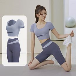 Active Sets Splicing Seamless Yoga Set Women Gym Clothes High Waist Pants Short Sleevs Crop Top Sexy Bra Fitness Sportwear Running