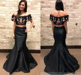 2023 Modest Mermaid Embroidered Prom Dresses Homecoming Long 2 Pieces Boho Off The Shoulder Lace Satin Two Piece Formal Evening Dress Special Occasion