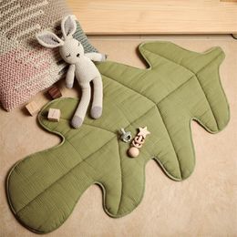 Play Mats 1PC Baby Mat Cotton Crawling Blanket for Toddler Kids Leaf Shape Rug born Activitys Games Toys Soft Room Decoration 221103