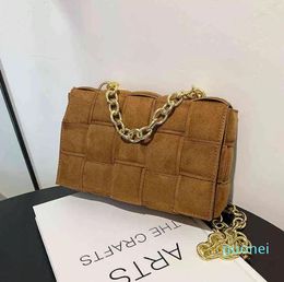 new autumn and winter womens bags are high-end trendy with frosted leather one-shoulder crossbody chain woven pillow bag