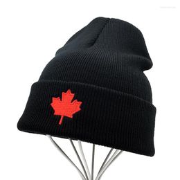 Berets 2022 Autumn Winter Canada Red Embroidery Knitted Beanies Hat Men And Women Casual Warm Cold Cap