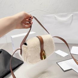 Designer Totes Bags Women Handbag Classic Brand Imitation Letter Plush Warm Splicing Shoulder Bag Fashion Wallet Party 2023