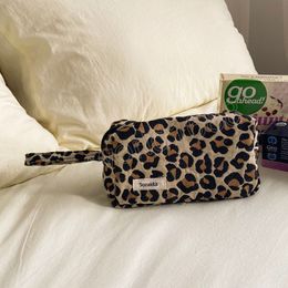 Leopard Print Hand Carry Cosmetic Bags Women Portable Out Makeup Storage Bag Organizer Travel Toiletry Bag