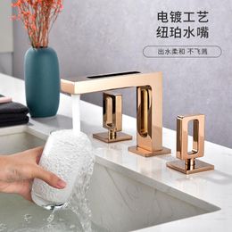 Bathroom Sink Faucets Artistic Luxury Rose Gold Faucet 2 Handles 3 Holes Bain Design Golden Cold Water Wash Basin Tap