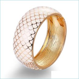 Bangle Bangle Glittering Fish Scale Pattern Bracelets For Women Drip Oil Alloy Rhinestone Wide Femme Wedding Jewelrybangle Drop Deli Dhhh7