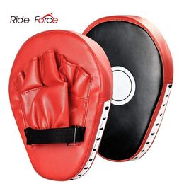 Sports Gloves 2 PCS Kick Boxing Pad Punch Target Bag Men MMA PU Karate Muay Thai Free Fight Sanda Training Adults Kids Equipment 221104
