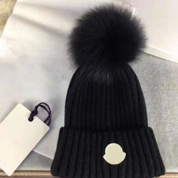 Beanie Skull Caps Designer Fall and Winter Knitted Beanie men's and women's casual hats high-quality Chunky Knit Thick Warm faux fur pom Beanies Hats Female Bonnet