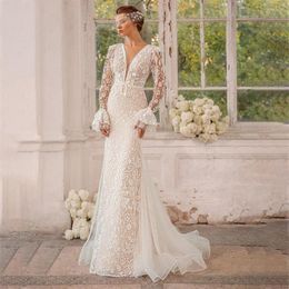 Wedding Dress UETEEY Lace Mermaid Beading Deep V-Neck Long Sleeves Sweep Train 2022 Zipper Back Bride Gowns Plus Size