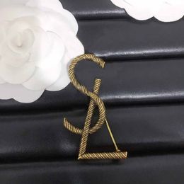 Brooches Luxury Designer Jewelry Mens Womens Pin Brooches Gold Letters Classic Brand Brooch Suit Party Dress Ornaments Beautiful HighQuali