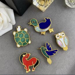 New designed high-grade turtle brooch 18K gold plating animal badge clothing bag pin Gift Designer Jewelry BR-3