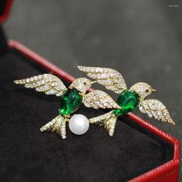 Brooches Ethnic Simple Retro Micro Zircon Green Lovebird BroochTemperament Animal Suit Pin Female Accessories Double Birds Pearl