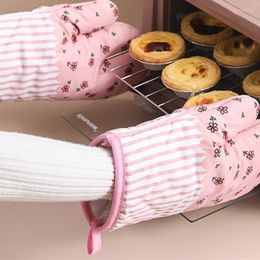 Oven Mitts 1pcs Thickened Heat-insulating Gloves Microwave Non-slip Anti-scalding Cotton Baking Kicthen Tool