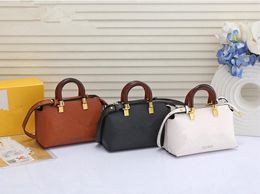 Fashion Women famous casual designer Messenger Bag Lady Cross Body Bags Handbag Satchel Purse Cosmetic purses 18CM