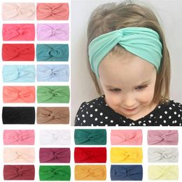 Baby Band Girls Nylon Twisted Knot Elastic Soft Crian￧as de cabe￧a s￳lida Acess￳rios para cabelos Kids Hair Band 28 cores