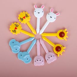 Animal Fruit Fork Food Grade Plastic Mini Cartoon Kids Cake Fruit Toothpick Bento Lunch Accessories Party Decoration