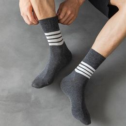 Men's Socks 1 Pair Harajuku Striped Men Cotton Retro Trendy Sports Middle Tube Simple Autumn Winter Breathable Hosiery