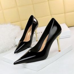 Woman Pumps Patent Leather High Heels Sexy Party Shoes Metal Stilettos Luxury High-heeled Shoes 10cm