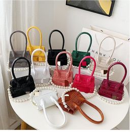 Girl Fashion Handbags PU Chain Pearl Handle Shoulder Package Exquisite Practical Outdoor Bags travelling bag