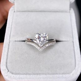 White Zircon Stones Heart Rings for Women Fashion Bridal Engagement Wedding Ring