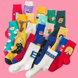 Socks Hosiery 27 Style Funny Women Socks Cartoon Cotton Pig Bear Fruits Unisex Girls Crew Socks Harajuku Woman Colorful Streetwear Size 37-42 T221102