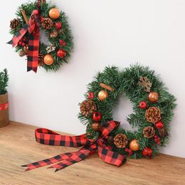 Decorative Flowers Simulated Natural Pineal Red Fruit Door Decoration Wreath Bracket For Birthday Wedding Living Room Christmas Ecor Home