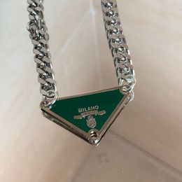 Halsketten Herren Luxus Halsketten invertierte Modesfrau Designer Schmuck Damen Persönlichkeitsschlüssel