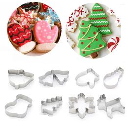 Baking Tools 2PCS Christmas Cookie Cutter Stainless Steel Biscuit Mold Snowflake Santa Claus Elk Cake Mould Silver Xmas Theme