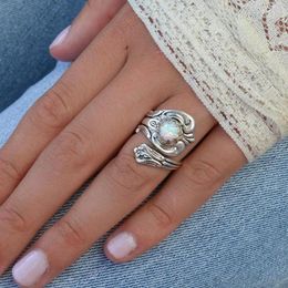 Cluster Rings Vintage Style Cabochon Opal Spoon Ring Boho Flowery Thumb For Women Girl Birthstone White Fire Wedding IK49I