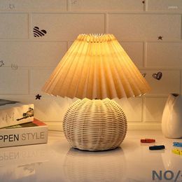 Table Lamps Bedside Decoration Desk Lamp Vintage Korean Rattan For Bedroom Living Room Light Home Deco USB Creative Pleats