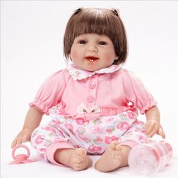 Silicone de 22 polegadas Sorrindo bebês renascidos brinquedos de brinquedo dramado boneca de menina parecida com um bebê de verdade, garotos de aniversário de aniversário de Natal262b