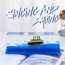 Christmas Decorations Titanic Table Cruise Ship Fluid Drift Bottle Decoration Birthday Gift Mini Decompression Home lIving Room Decor Boat 221109