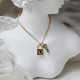 Pendants Amaiyllis 18k Gold Embossed Moon Star Lock Key Clavicle Necklace Colour Charms For Lovers Jewellery