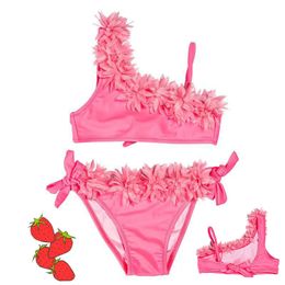 ins Girls Two-Pieces Princess Swimsuit Strawberry Skirt Style Designer Beachwear 2-16T Girls Pink Tight Bikinis Kids Summer Comfortable Swimwear