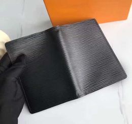 Solide schwarze Geldbörse für Herren, Designer-Herren-Passport-Brieftasche, Reisepasshülle, stilvolle Damen-Reisepasshülle, schützende Herren-Geldbörse, braunes Signature-Canvas