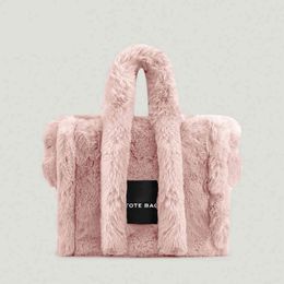 Shoulder Bags Large Tote Bag Luxury Faux Fur Designer Womens Handbag Soft Plush Women Pluffy Crossbody Bags Warm Winter Big Shopper Totes Purses 220906 230806