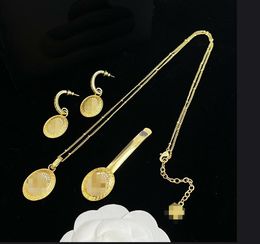 NEW Luxury Designed Necklaces Earring Hairpin Sets Banshee Medusa Head Portrait Full Diamonds Pendant Women's Jewellery Gifts HMS16 --03