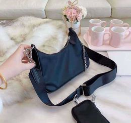 Luxus-Designer-Nylon-Umhängetasche Damen Messenger Bags Modekette Handtasche Dame Geldbörse vier Farben Handtaschen
