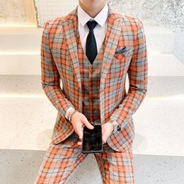 Men's Suits 2022 Men Plaid Fashion Cheque Business Formal Traje De Boda Mens Designers Tuxedo Groom Dress Wedding