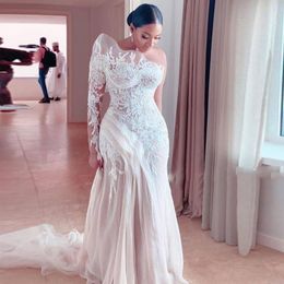 Retro Lace Long Sleeve Mermaid Wedding Dresses Saudi Arabia Illusion Pleat Garden Bridal Gown Vestido De Novia