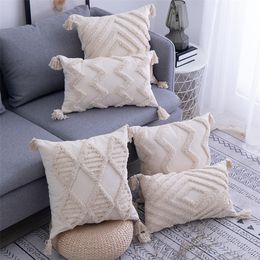 Pillow Case Boho Style Cushion Cover 45x45cm30x50cm Tufted Tassels Decorative case Beige Sofa Room Bed Home Decoration 221109