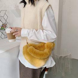 Faux Fur Winter Wedding Guest Handbags Heart Shaped Shoulder Bag Female Clutch Purse Love Messenger Bag