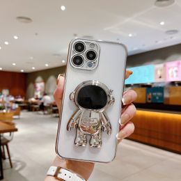 Luxury 3D Astronaut Folding Stand Holder Phone Case For iPhone 15 13 12 11 Pro Max XS Max XR 7 Plus 14 Protection Soft Plating Cover