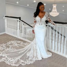 Stylish White Lace Mermaid Wedding Dresses 2023 Sexy Backless Bridal Gowns Long Sleeves Deep V Neckline Appliqued Sweep Train Vestido De Novia