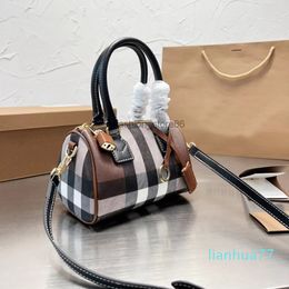 2022 new fashion Designer New Fashion Luxury Version Simple Shoulder Bag Female Male Classic Plaid Barrel Clutch Single-room Crossbody Bag top quality